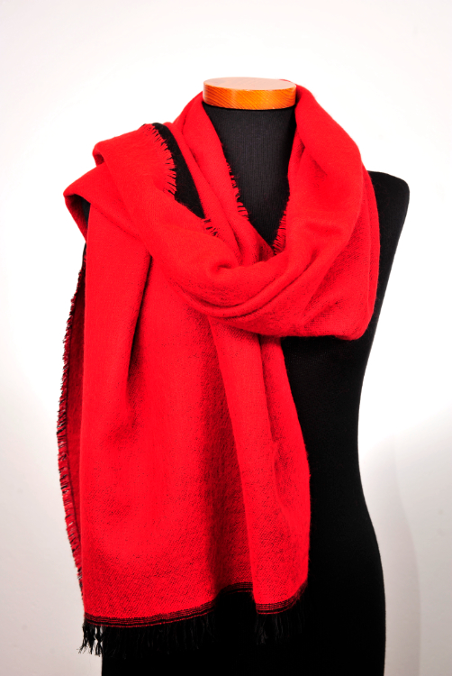 Dubbelgeweven sjaal in 2 kleuren rood-zwart DG020 2 Dubbelgeweven sjaal in 2 kleuren rood-zwart