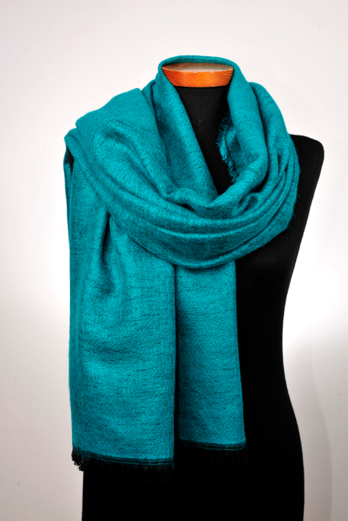 Dubbelgeweven sjaal in 2 kleuren turquoise-zwart DG050 2 Dubbelgeweven sjaal in 2 kleuren turquoise-zwart