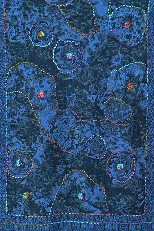 Geborduurde-sjaal-blauwe-bloem-BW023-1 Geborduurde-sjaal-blauwe-bloem