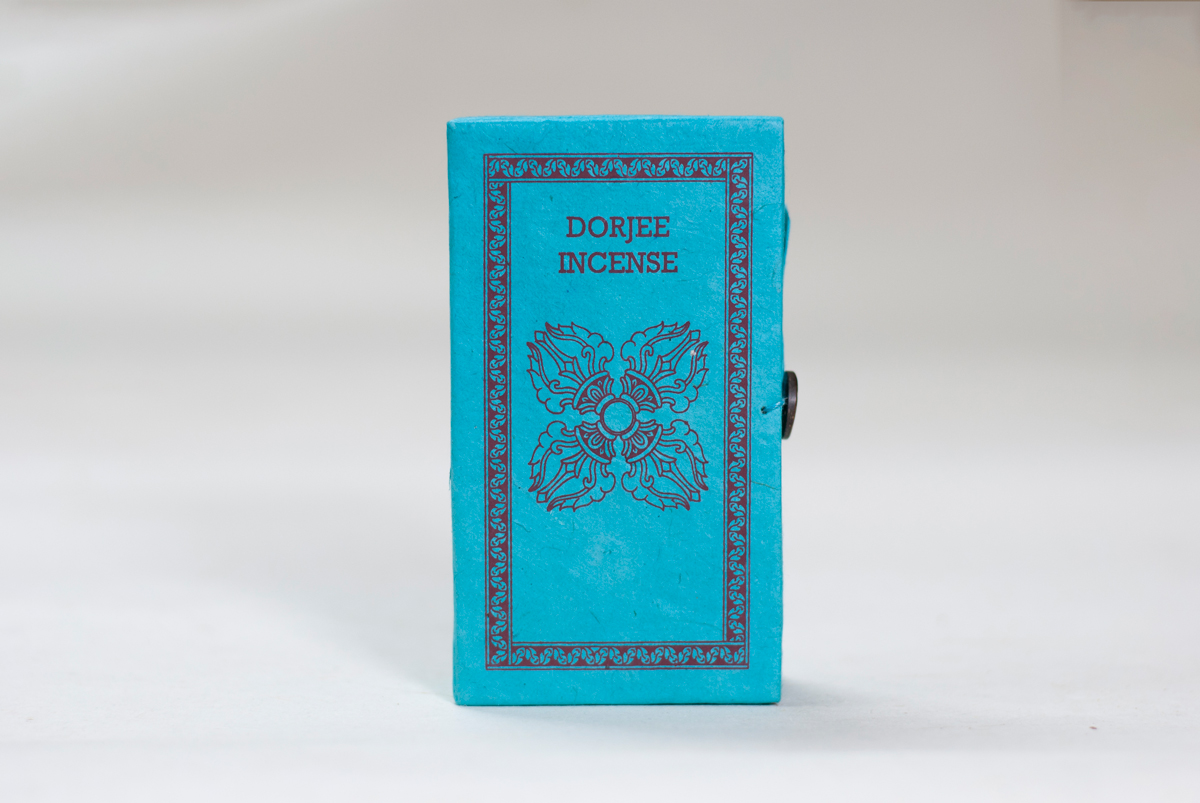 Dorjee-box-outside-stupa-incense Dorjee wierook