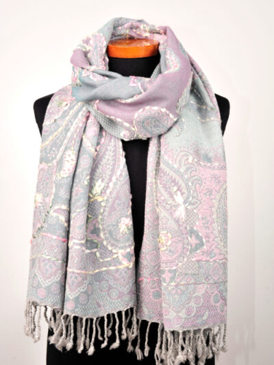 Wollen-geborduurde-sjaal-en-omslagdoek-roze-mint