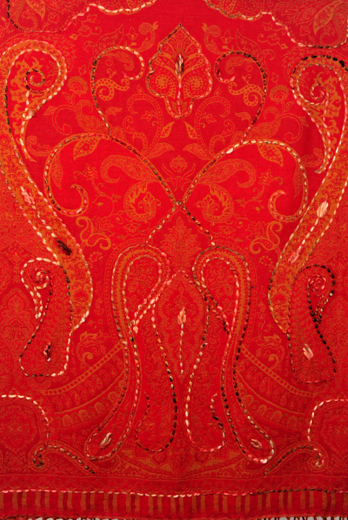 Wollen-geborduurde-sjaal-en-omslagdoek-warm-rood-BW030-3 Wollen-geborduurde-sjaal-en-omslagdoek-warm-rood